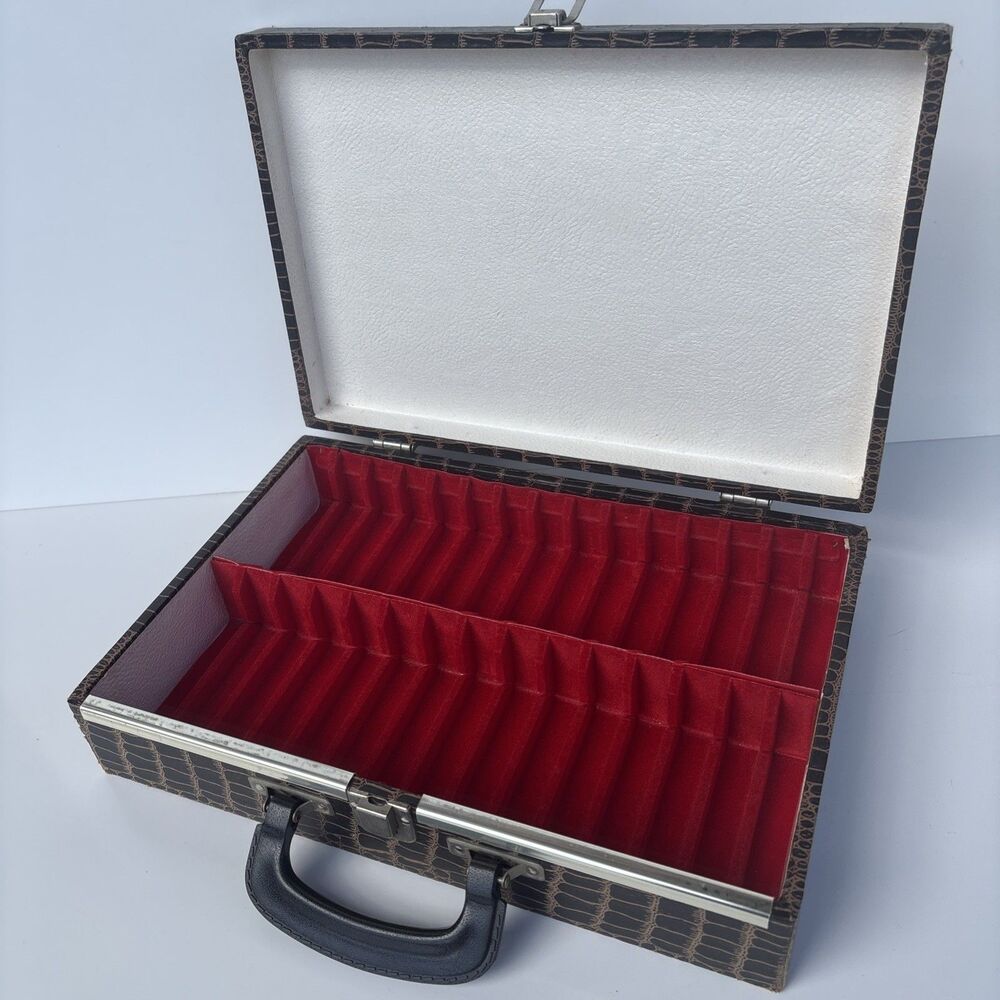 Vintage Faux Alligator Reptile 30 Cassette Tape Storage Case Red Felt Lining